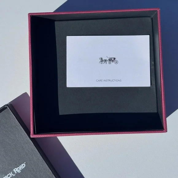 COACH x The Wizard of Oz Ruby Slippers Round Coin Case RARE HTF - Picture 13 of 14